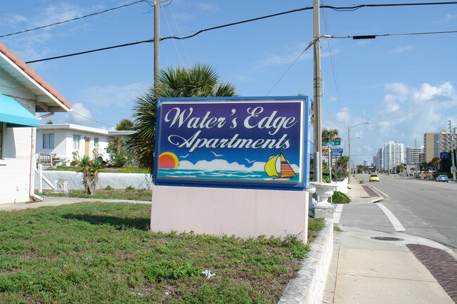 3226 S Atlantic Ave in Daytona Beach, FL - Building Photo - Building Photo