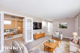 1104 Kearney Rd in Excelsior Springs, MO - Foto de edificio - Building Photo