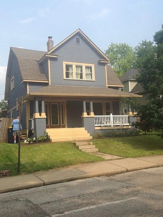 407 N Arsenal Ave in Indianapolis, IN - Foto de edificio
