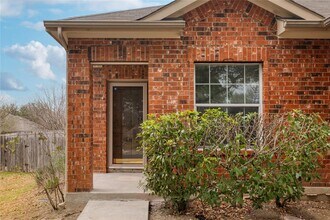 1740 Amberwood Loop in Kyle, TX - Building Photo - Building Photo