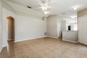2327 Northern Leaf St in Orlando, FL - Foto de edificio - Building Photo
