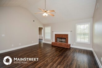 914 Golden Meadows Ln in Loganville, GA - Building Photo - Building Photo