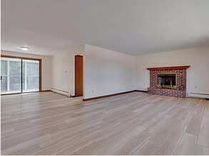 24 Riverview St in Sanford, ME - Building Photo - Building Photo