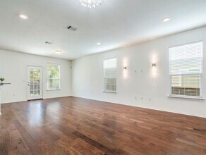 9011 Pin Brush Dr in Austin, TX - Building Photo - Building Photo