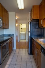 Madlyn Apartments in Seattle, WA - Building Photo - Building Photo