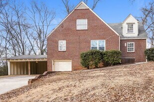 612 Robin Rd in Birmingham, AL - Building Photo