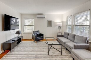 332 Natalen Ave in San Antonio, TX - Building Photo