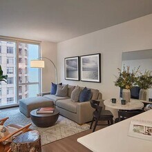 500 N Lake Shore Dr in Chicago, IL - Foto de edificio - Building Photo