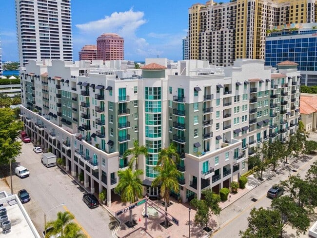 600 S Dixie Hwy in West Palm Beach, FL - Building Photo - Building Photo