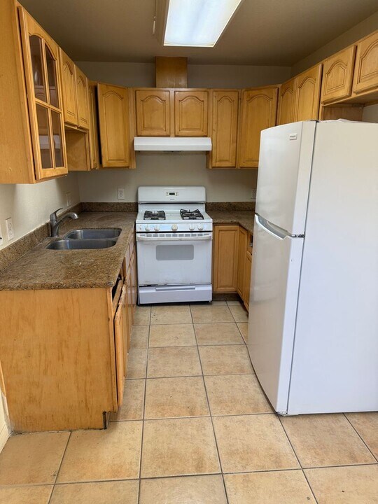 101 Tabor Ave in Fairfield, CA - Building Photo