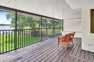 311 N Blue Lake Terrace in DeLand, FL - Building Photo