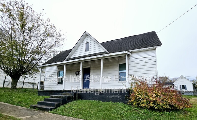 1617 School Ave in Gastonia, NC - Building Photo