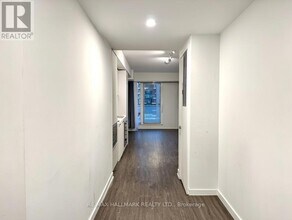 88 Queen St E in Toronto, ON - Building Photo - Building Photo