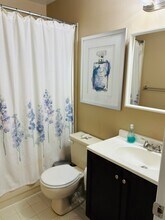 4425 SW 72nd Ter in Davie, FL - Foto de edificio - Building Photo