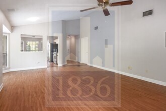 12001 Elfcroft Dr in Austin, TX - Building Photo - Building Photo