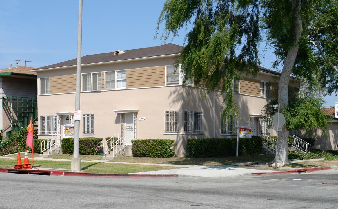 1452 S Crescent Heights Blvd in Los Angeles, CA - Building Photo