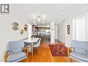 4178 Dawson St in Burnaby, BC - Building Photo - Building Photo