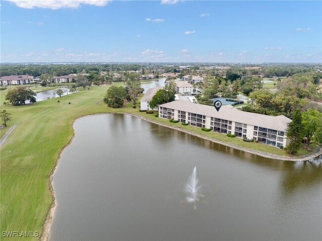 400 Fox Haven Dr in Naples, FL - Building Photo - Building Photo