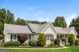 147 Country Meadows Ct in Mcdonough, GA - Building Photo - Building Photo