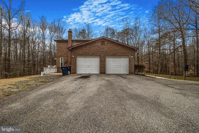 8009 Poplar Hill Dr in Clinton, MD - Building Photo - Building Photo