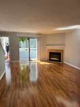 41 Grandview Street, Unit #704 in Santa Cruz, CA - Foto de edificio - Building Photo