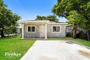 10131 W Indigo St in Miami, FL - Building Photo