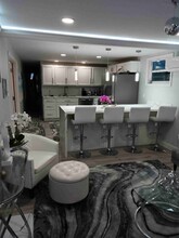 21 Emily Ln in Fort Myers Beach, FL - Foto de edificio - Building Photo
