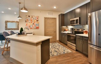 300 Enclave Dr, Unit Unit #3302B - JUNE 6 in Conroe, TX - Building Photo