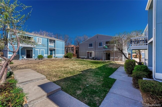 7968 Chase Cir in Arvada, CO - Foto de edificio - Building Photo