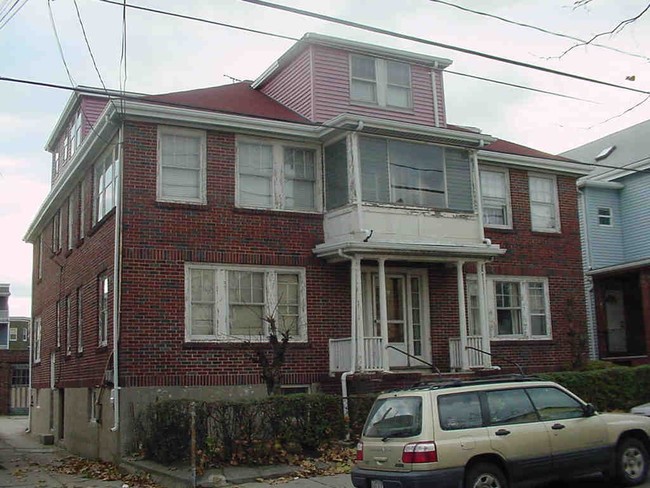 70 Jaques St in Somerville, MA - Foto de edificio - Building Photo