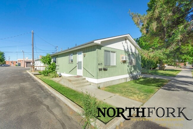 property at 615 Dearborn St