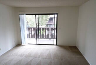 13953 Spring Water Ct in Garden Grove, CA - Building Photo - Building Photo