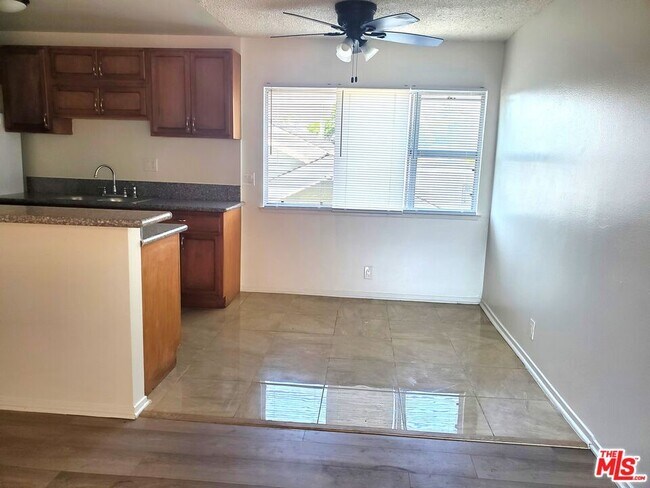 property at 1819 S Gramercy Pl