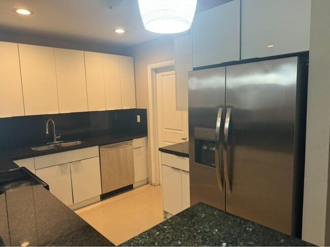 8540 NW 15th Ct in Pembroke Pines, FL - Building Photo - Building Photo