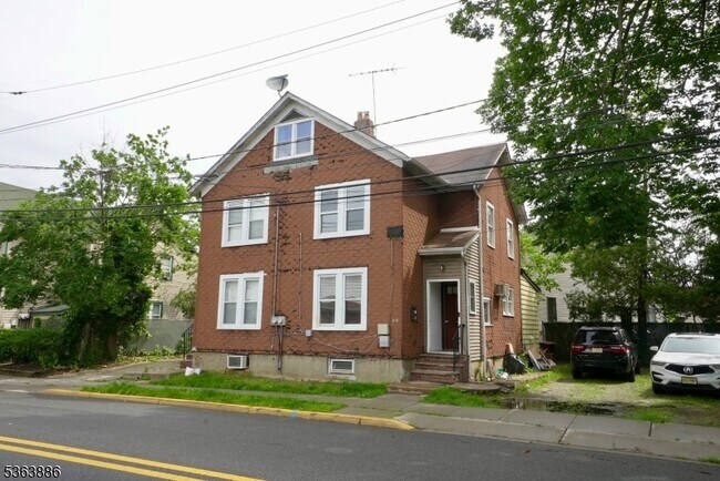 69 Carlton Ave in East Rutherford, NJ - Building Photo - Building Photo