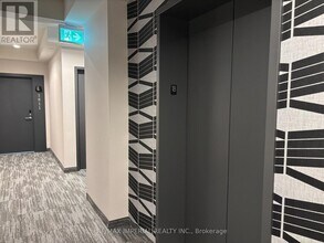 180 Front St E in Toronto, ON - Building Photo - Building Photo