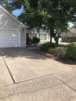 1653 Kildare Dr in Redding, CA - Building Photo