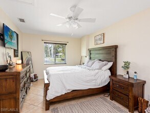 5300 Cypress Ln in Naples, FL - Building Photo - Building Photo