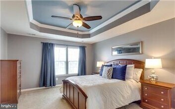 45952 Iron Oak Terrace in Sterling, VA - Building Photo - Building Photo