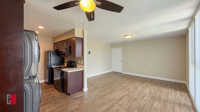 3423-3443 Marlborough Avenue in San Diego, CA - Building Photo - Interior Photo