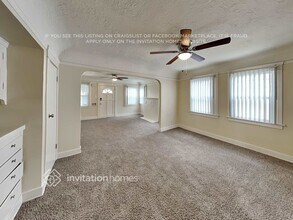 2048 W 65th Pl in Los Angeles, CA - Building Photo - Building Photo