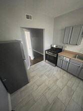 2118 E 80th St, Unit 1 in Chicago, IL - Building Photo - Building Photo