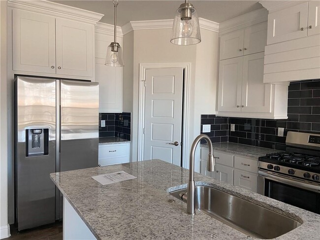 1231 Leslie St in Bentonville, AR - Building Photo - Building Photo