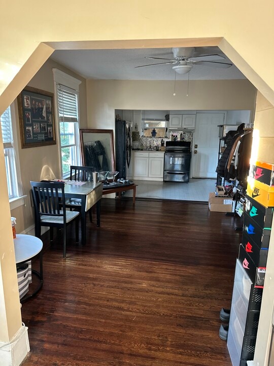 24 Roosevelt Ave, Unit 2 nd floor duplex in Northfield, NJ - Building Photo