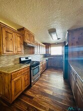 1317 Stratford Ln in Clovis, NM - Foto de edificio - Building Photo