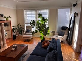 642 W Bittersweet Pl in Chicago, IL - Building Photo