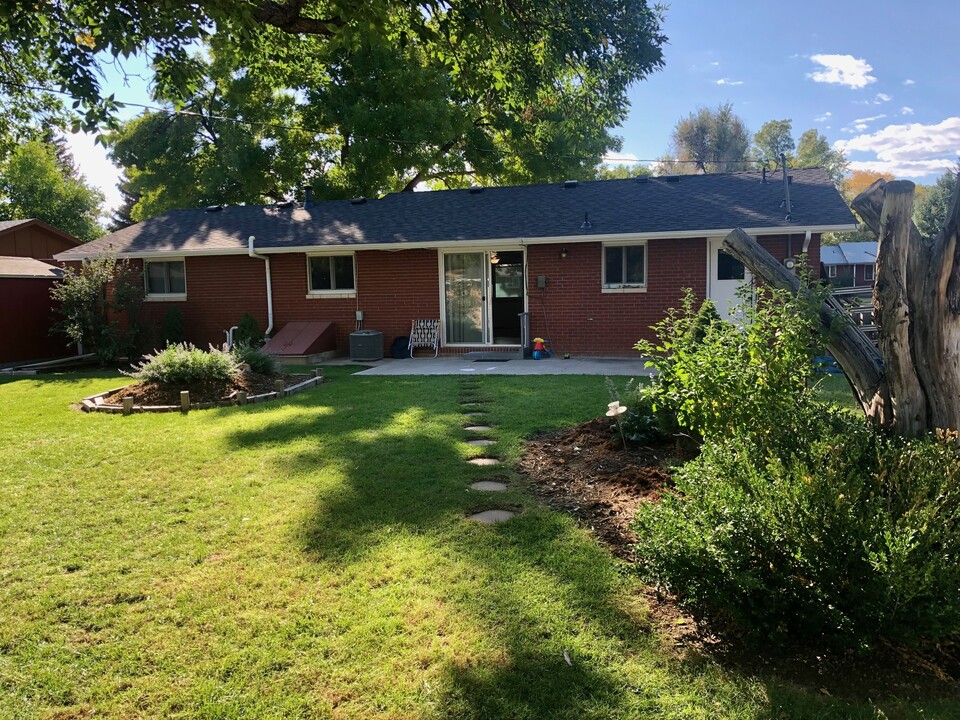 3414 Sheridan Ave in Loveland, CO - Foto de edificio