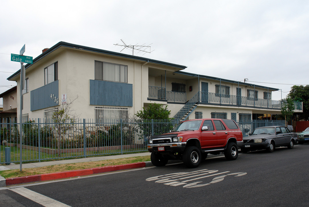 4736 W 118th St in Hawthorne, CA - Building Photo