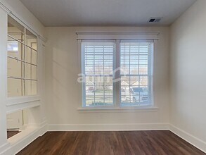 4157 S Woodtrail Ln in New Palestine, IN - Foto de edificio - Building Photo