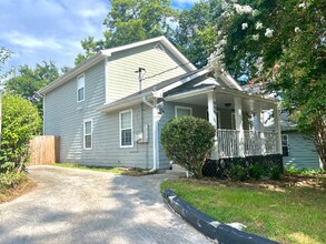 999 Washington St SW in Atlanta, GA - Building Photo - Building Photo